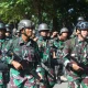 Prajurit Kesatria Perkasa Batalyon Kapa 2 Marinir Asah Fisik lewat Latihan Hanmars di DBAL Surabaya