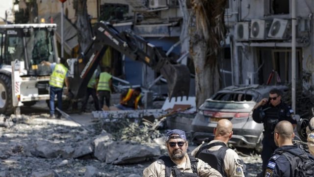 Mengapa Iran-Israel Tiba-tiba Gencatan Senjata?