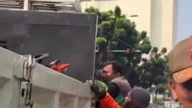 Dishub Jaktim Datangi Rumah Ojol: Minta Maaf Angkut Motor
